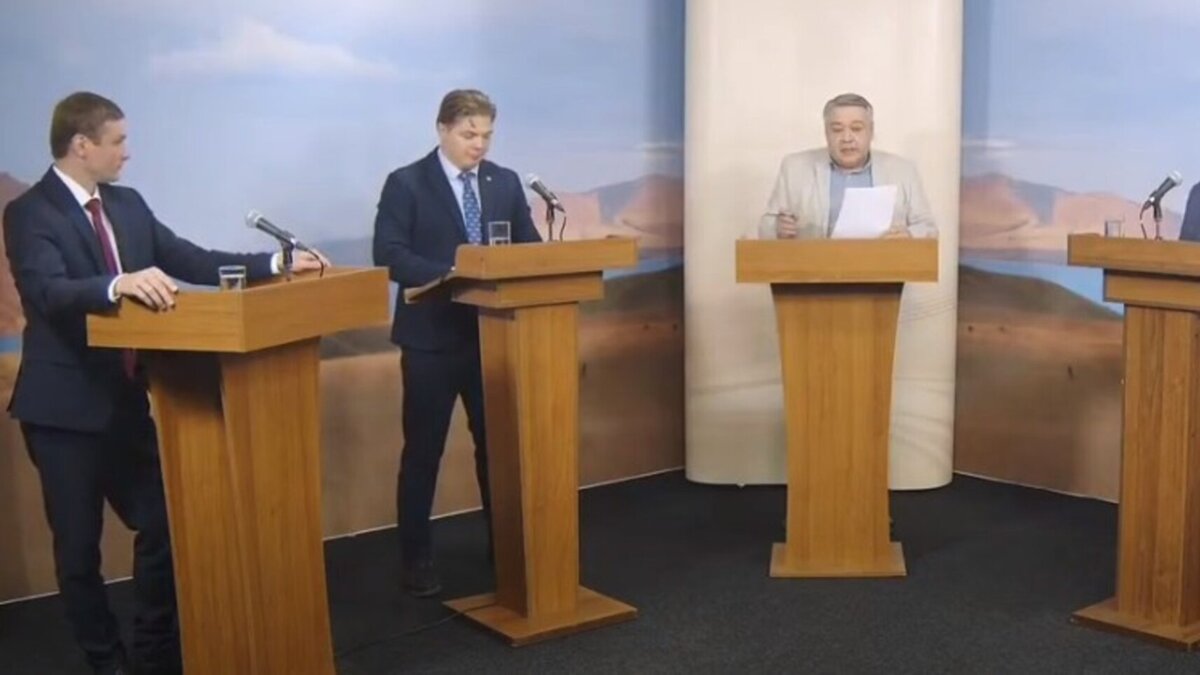     Кандидат от ЛДПР на дебатах упрекнул Валентина Коновалова в игнорировании проблемы пропавших в республике детей.