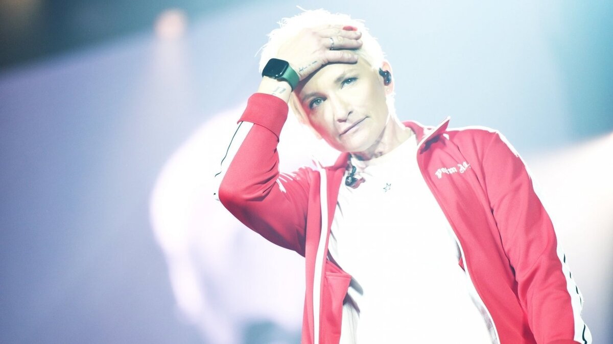     Вокалистка «Ночных снайперов» (12+) Диана Арбенина, которая выступала против спецоперации на Украине, все же даст концерт в Нижнем Новгороде. Мероприятие состоится 23 сентября. Об этом сообщили организаторы.