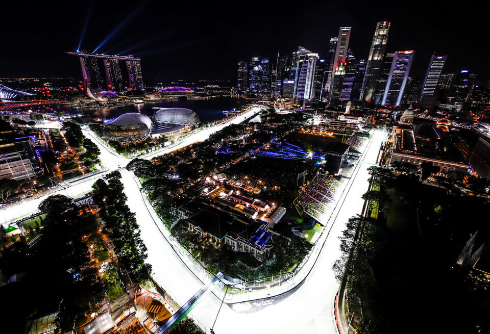    Трансляция гонки Формулы 1 в СингапуреSauber Group