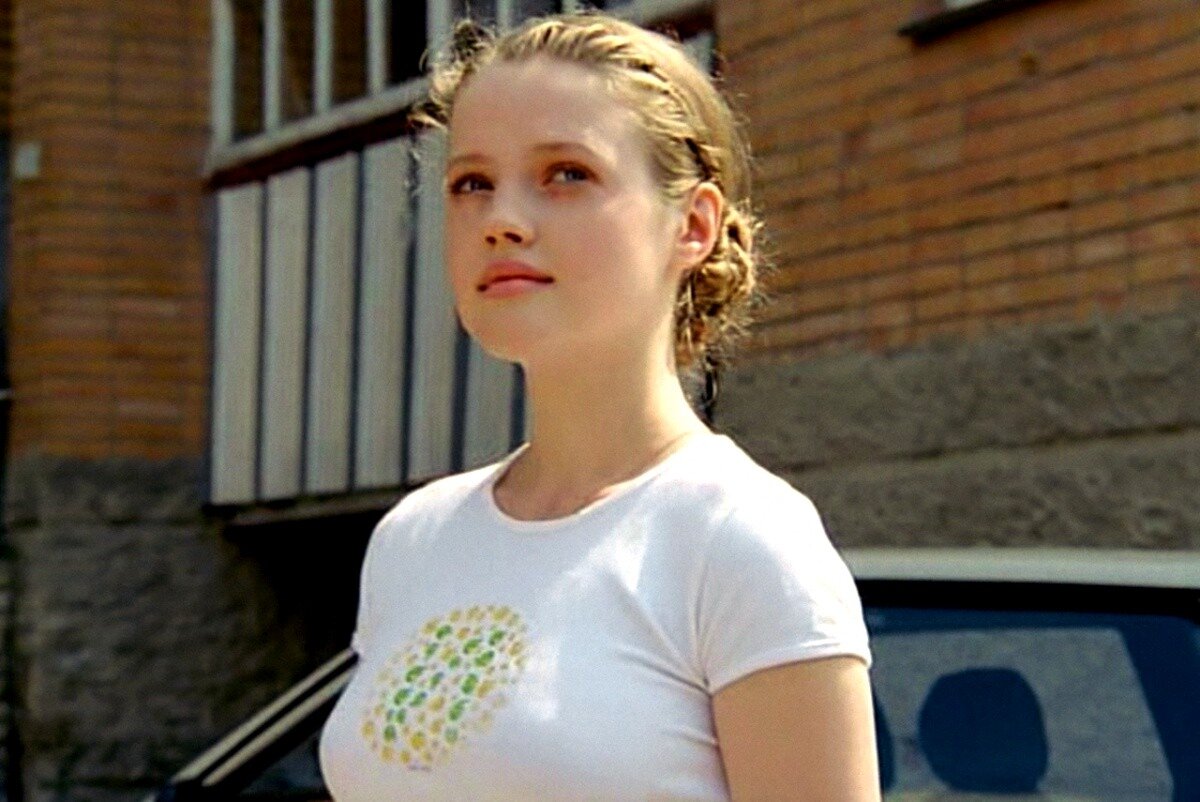 Анна Синякина в фильме «Ворошиловский стрелок»