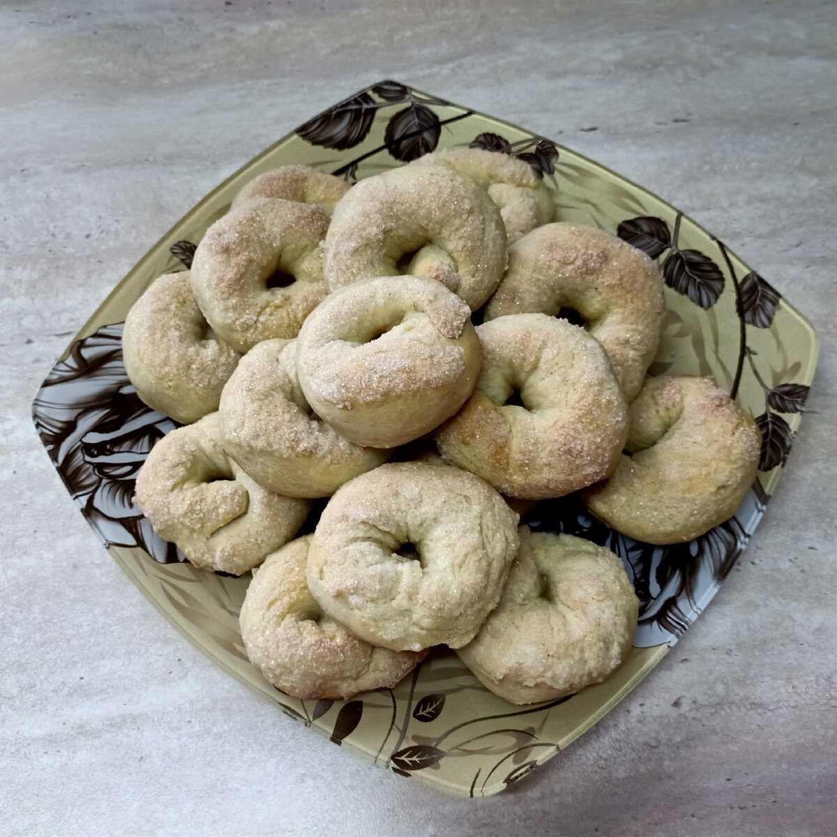 пышные колечки с сахаром