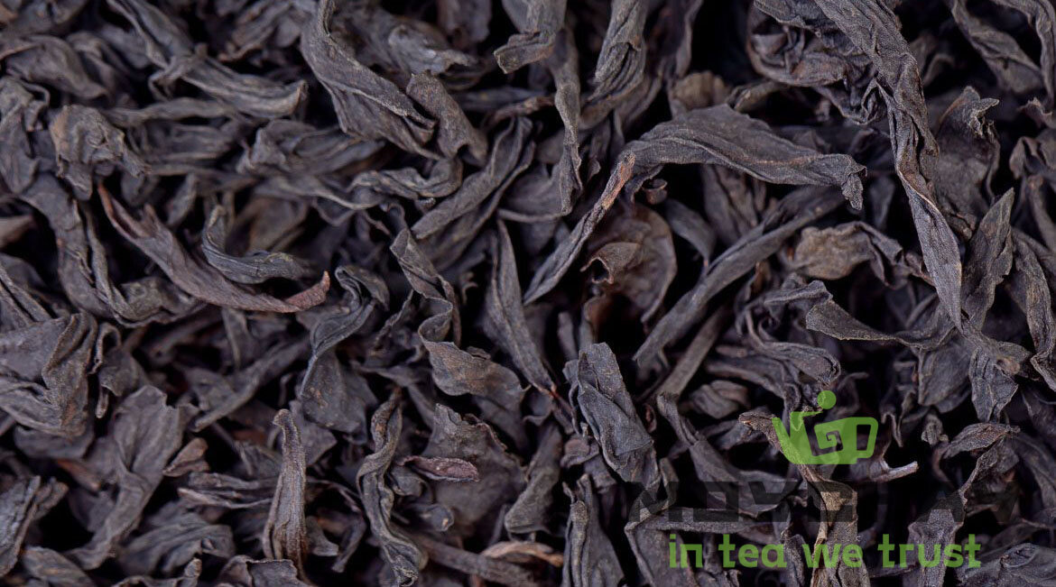 Пряный и ароматный Уишаньский улун Да Хун Пао. На 1000 мл воды можно положить 7-10 грамм. Чем больше грамм, тем более яркий и терпкий будет чай.