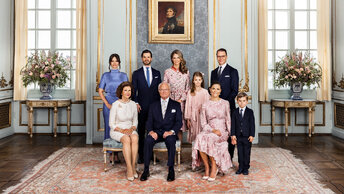 Новые семейные фото и много красоты, прекрасные официальные фото королевской семьи швеции: тиары.