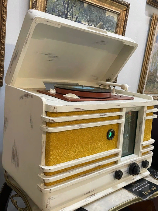 Советская радиола "Минск" 