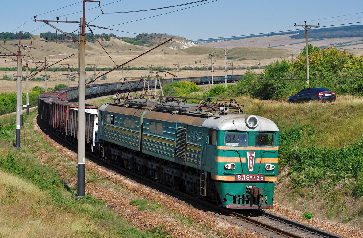 Фотографий единственного ВЛ8В я не нашёл, поэтому на фото ВЛ8М | Автор: Владимир Иванюра