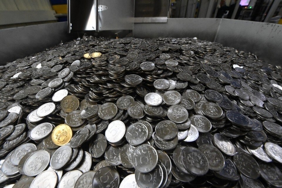     Обвиняемые даже придумали схему, как красиво и без подозрений получить на руки отмытые деньги. Владимир ВЕЛЕНГУРИН