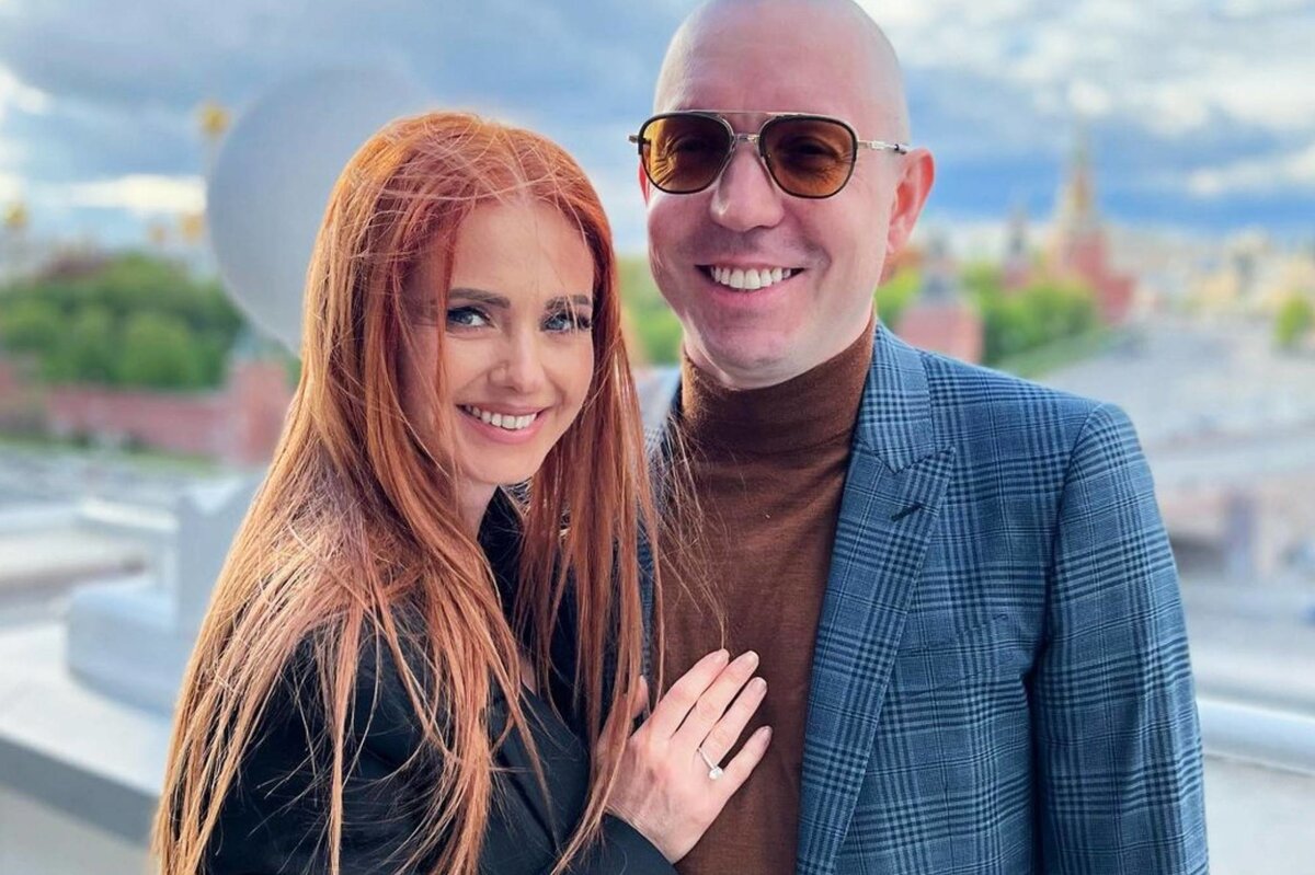     «Для любимой женщины»: онкобольной муж Лены Катиной подарил ей Bentley за 29 миллионов