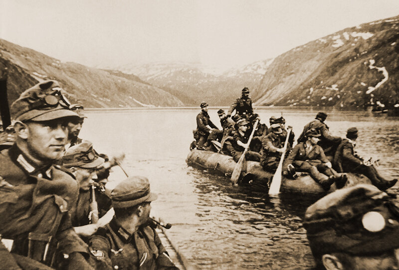 Пехота вермахта у берегов Норвегии.  Район Тронхейма, 1940 год. Фото из открытых источников