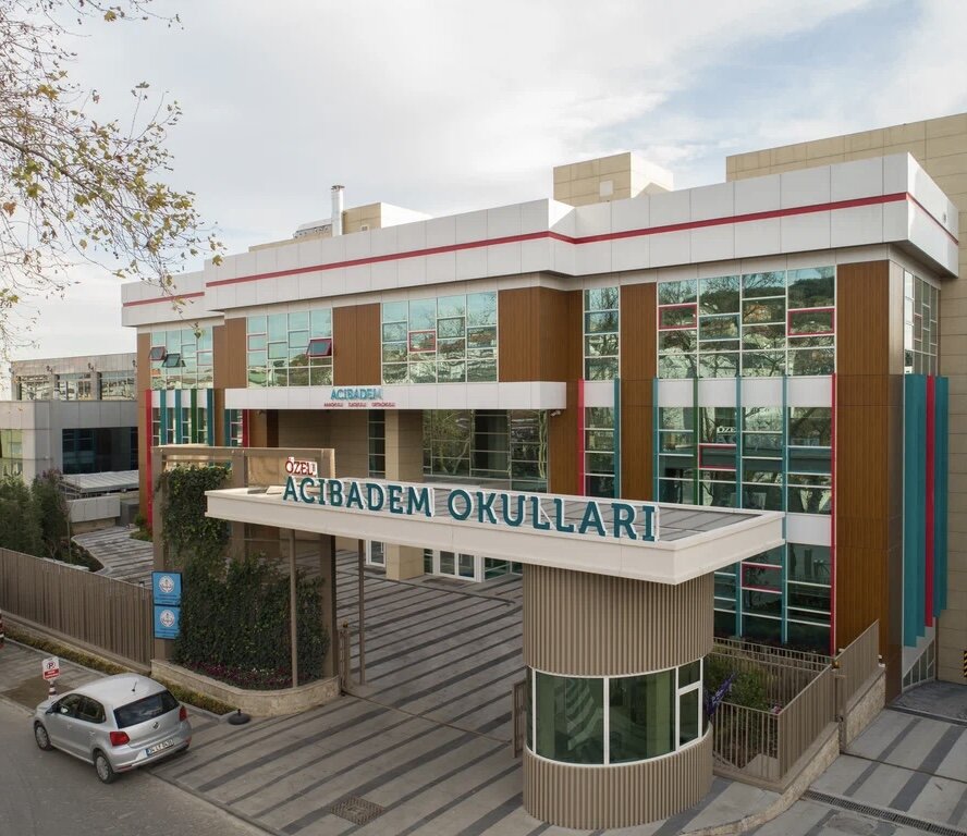 Общеобразовательная школа в Стамбуле