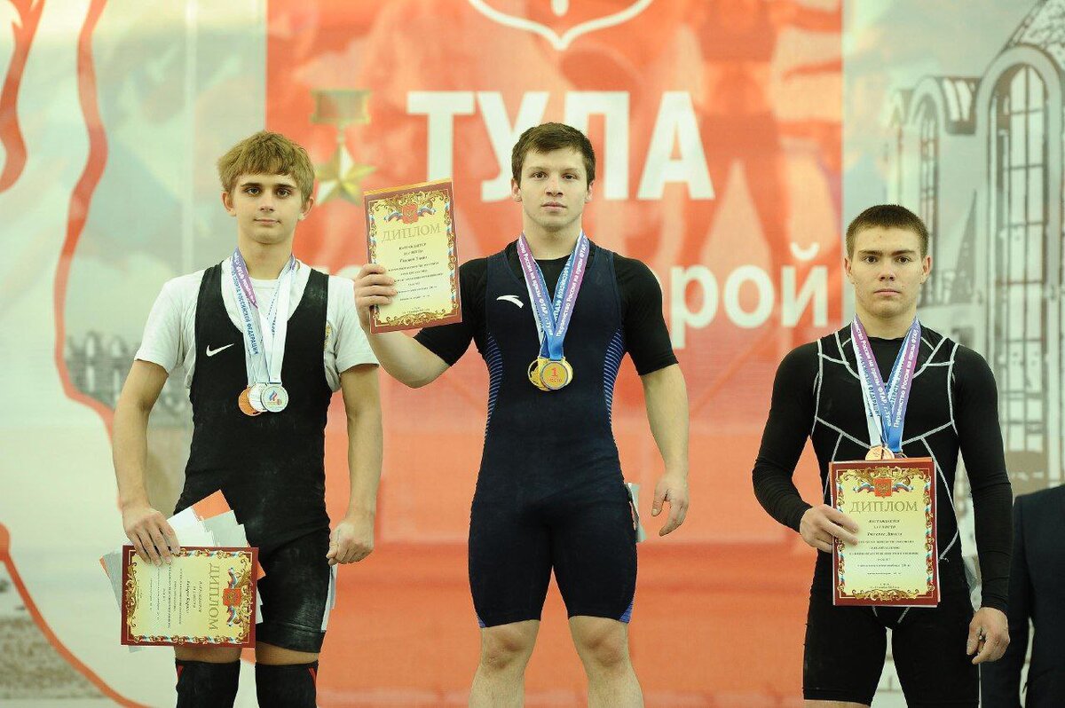    Орчанин Кирилл Лабарев завоевал серебро первенства России по тяжелой атлетике Андрей Севостьянов