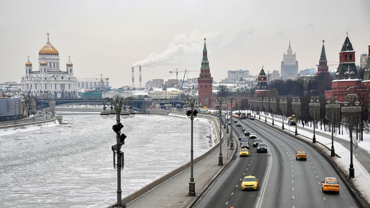    Храм Христа Спасителя и Архитектурный ансамбль Московского Кремля© РИА Новости / Евгений Биятов