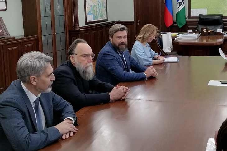    фото редактора телеканала ОТС Дмитрия Иванова