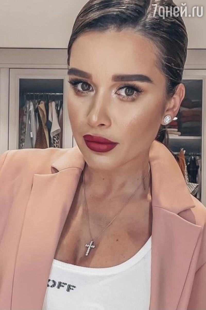    Ксения Бородина Социальные сети