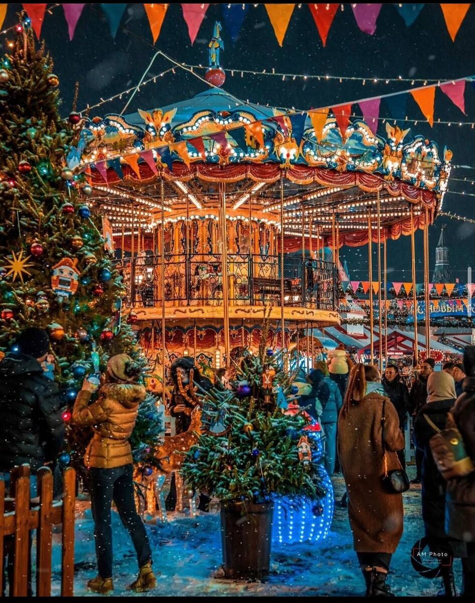 ГУМ ярмарка местоположение: Москва, Красная площадь (Метро Охотный ряд)