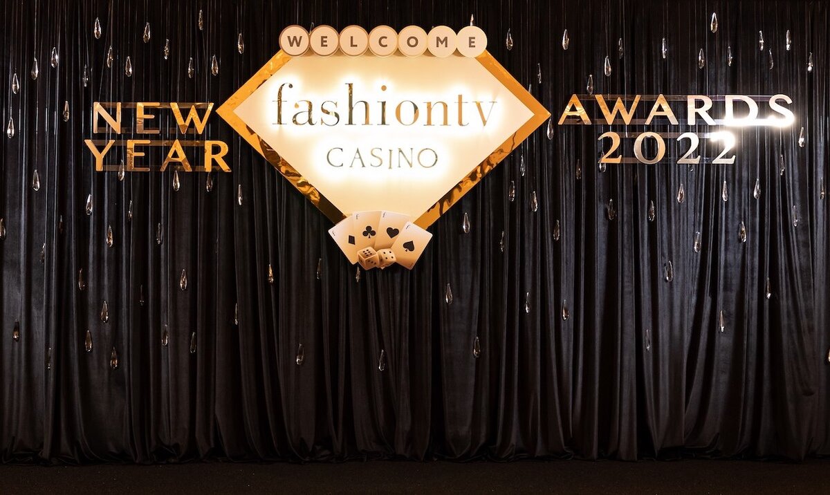     12-z ежегодная премия телеканала Fashion TV Russia — Fashion New Year Awards 2022