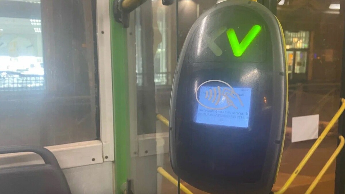     В Татарстане с 2023 года вырастет стоимость единого социального проездного билета и единого детского социального проездного. Такое решение принял премьер-министр региона Алексей Песошин.