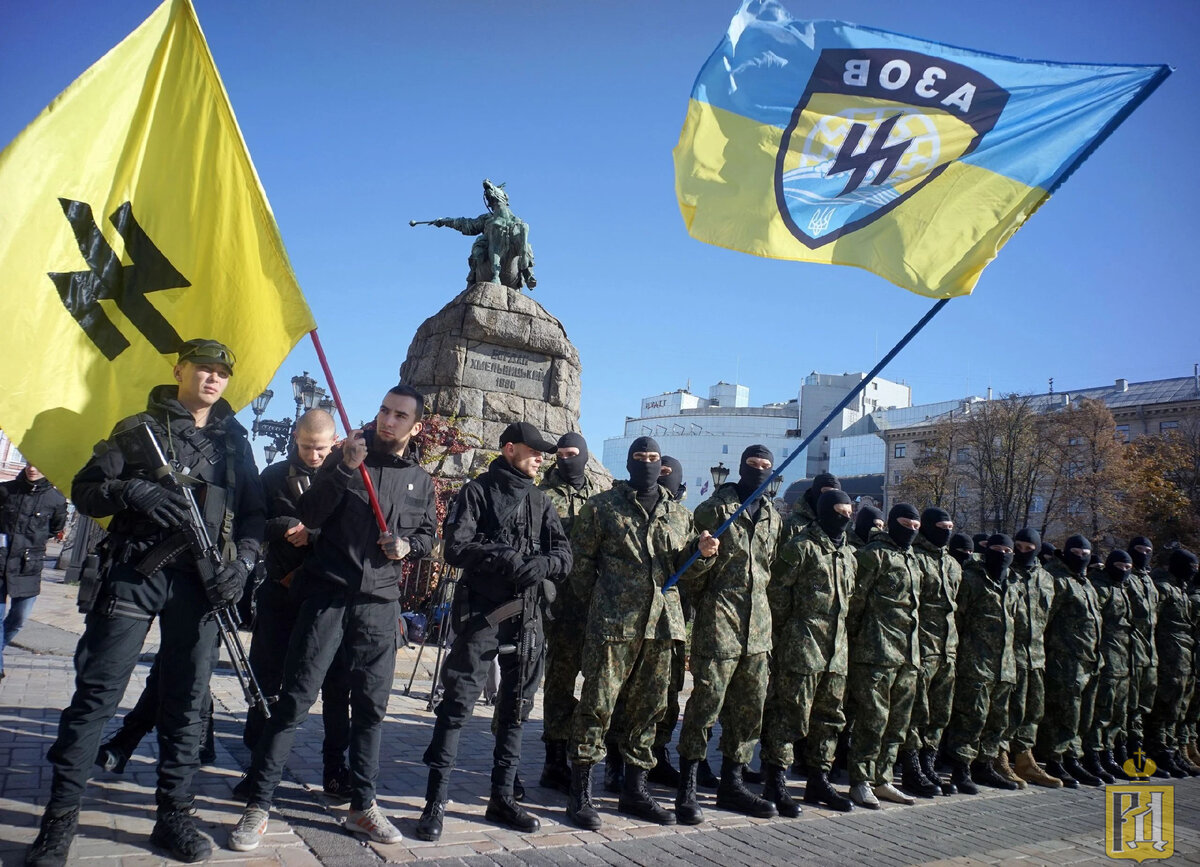 Украинцы издали свою Библию, напечатанную кровью азовцев