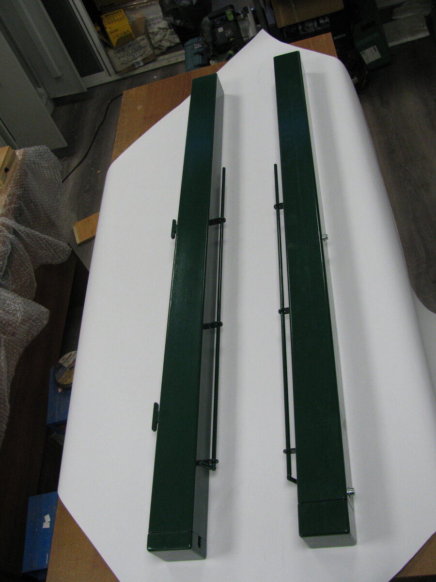 Комплект столбов в цвете "Зеленый мох" RAL6005