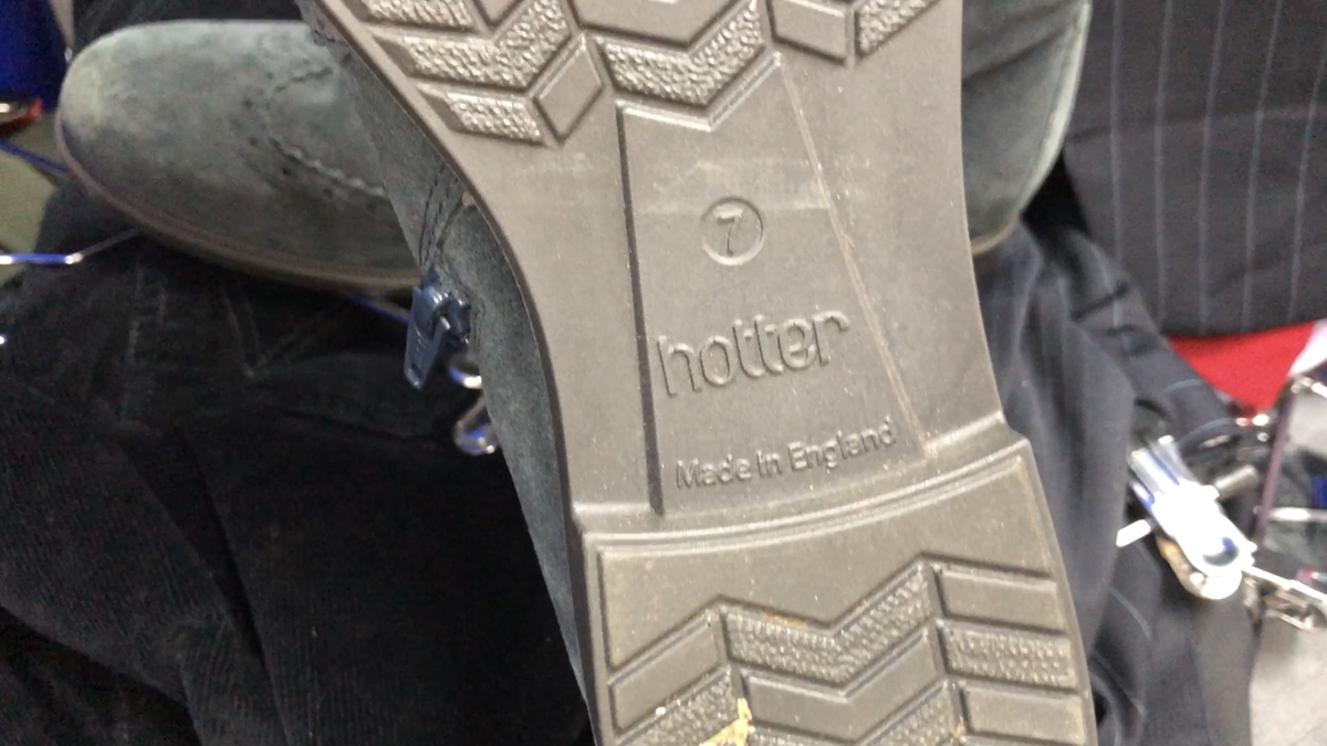 Произведены в Англии. 