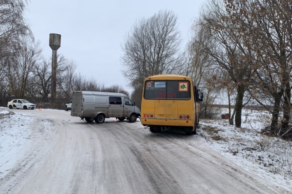    Один человек пострадал в ДТП со школьным автобусом в Воронежской области