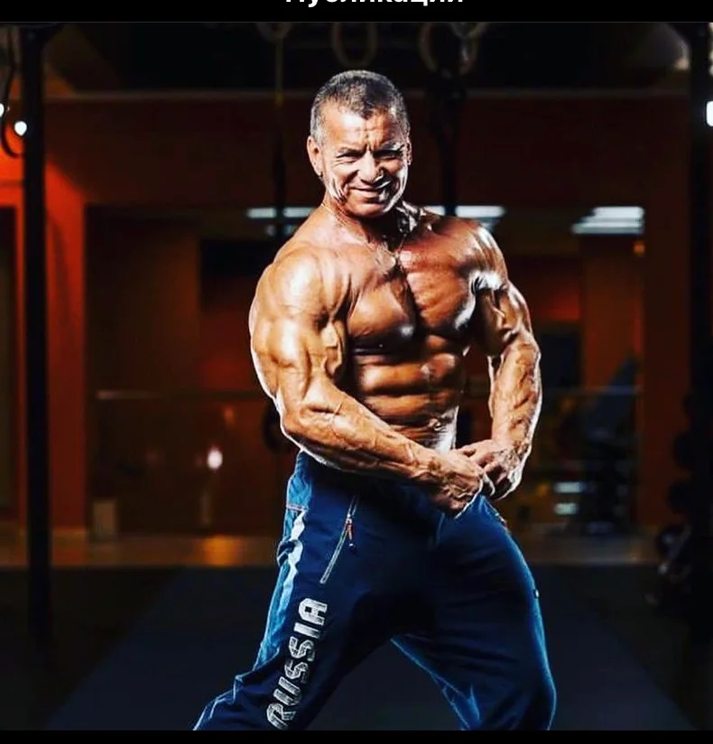 на фотографии Александр Яшаньков