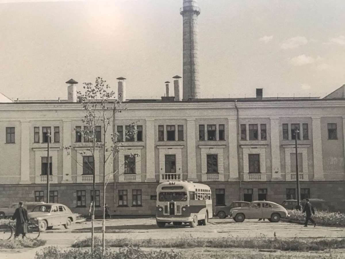 Атомная электростанция мощностью в 5 мвт 1954. Обнинская АЭС первая в мире атомная электростанция. 1954 Первая атомная электростанция. Первая АЭС В Обнинске. АЭС В Обнинске 1954.