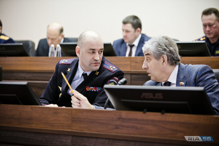    Депутаты Заксобрания на первом заседании заслушают отчет о работе полиции Оренбуржья Андрей Севостьянов