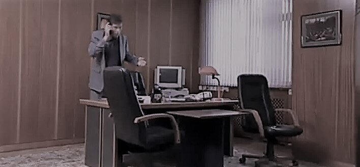      Это было в 90-х. Мы были молодые и веселые, это было время идей и предпринимательства: мы регистрировали собственные ТОО и гордо назначали себе должности. Не суть что в компании три с половиной землекопа - но на подписываемых платежках и в договорах гордо значилось: Генеральный директор. И конечно же нам хотелось чтобы нас окружали красивые девчонки. И они нам нравились! Ну как мы могли их уравнять с продавцами бакалейных лавок и овощных ларьков? Так появились менеджеры по продажам, офис-менеджеры и много других красивых должностей. Это было хорошее время, лихое и щедрое. Но все же. Мы тогда обесценили не только рубль, но и понятие "менеджер"...  Осознание, что такое менеджмент пришло позднее. Я работал в разных компаниях, управлял разными по численности и духу коллективами, достигал результатов. Теперь для меня так: Менеджер - это про менеджмент людьми и ресурсами. Это статья про то, что реально работает. Проверено лично.