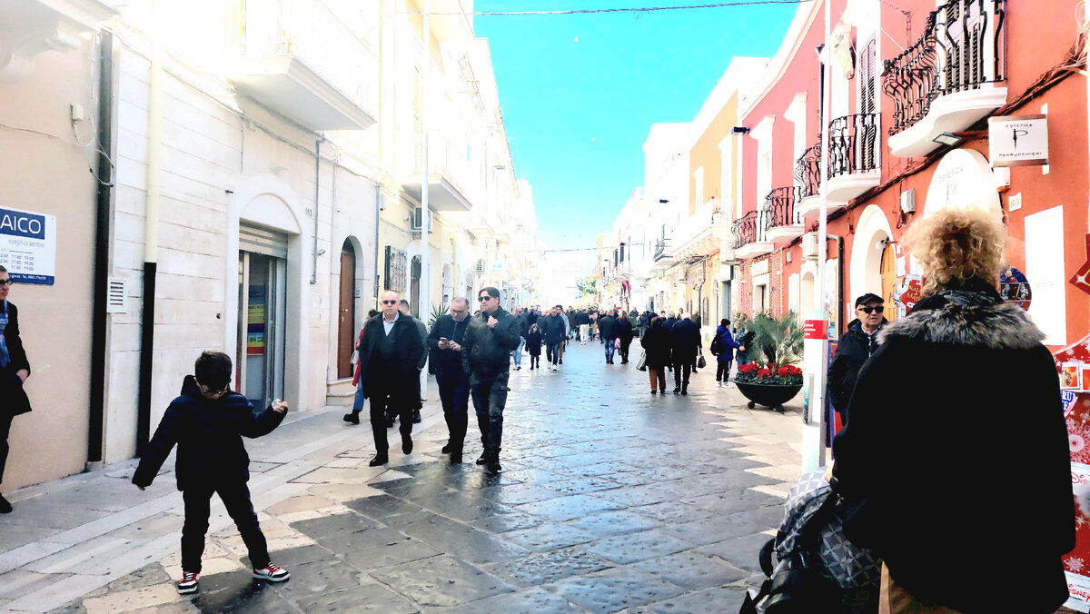 О чем вещает итальянский зомбоящик