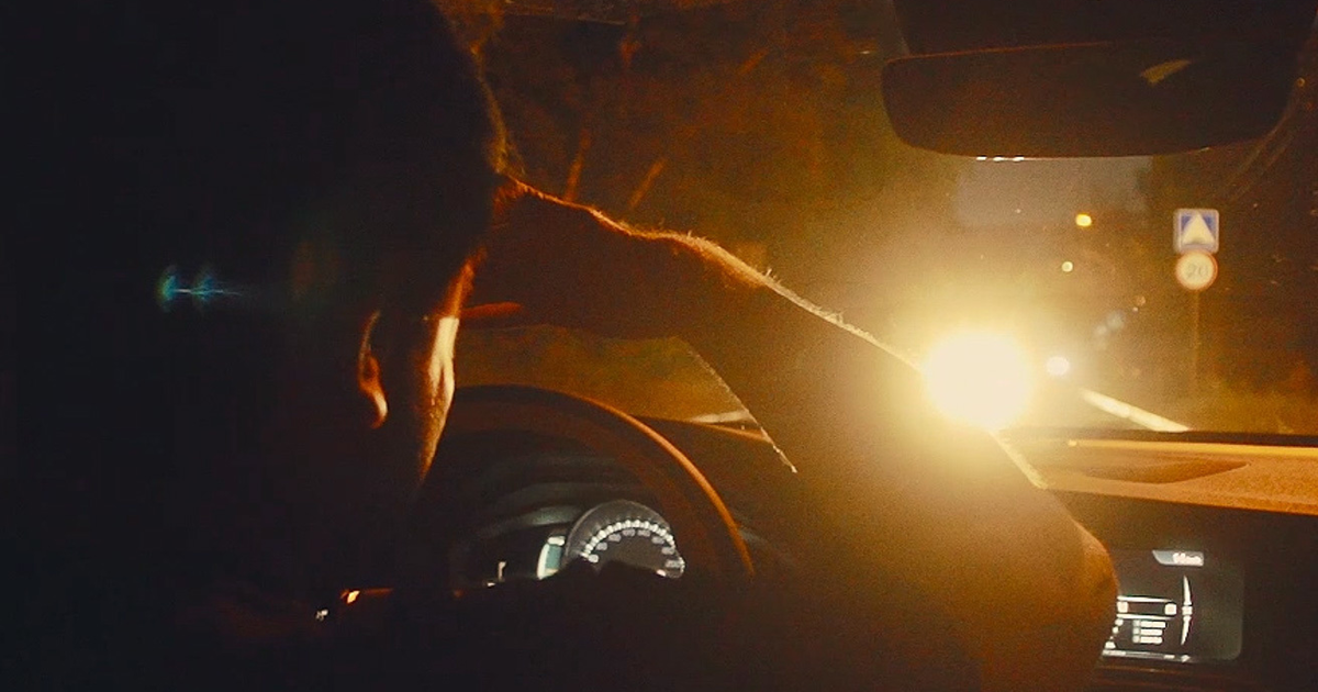 Вот как справиться с эпидемией сверхъярких и ослепляющих дальних фар на наших дорогах