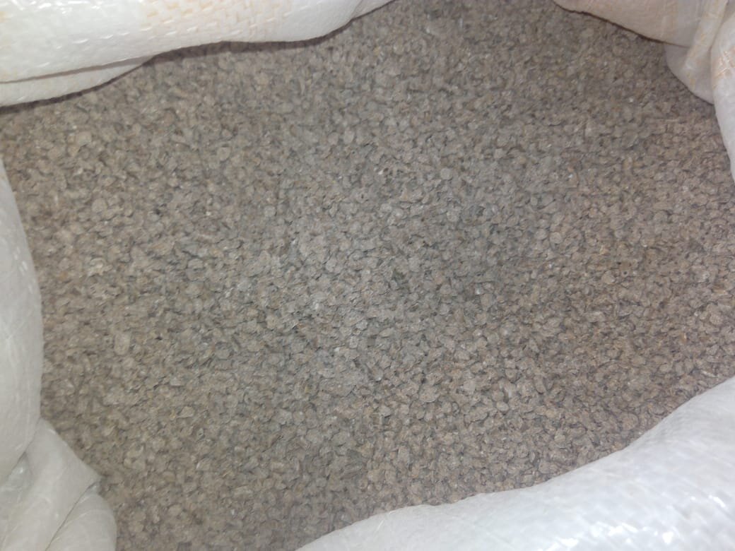 Летом кормим только комбикормом