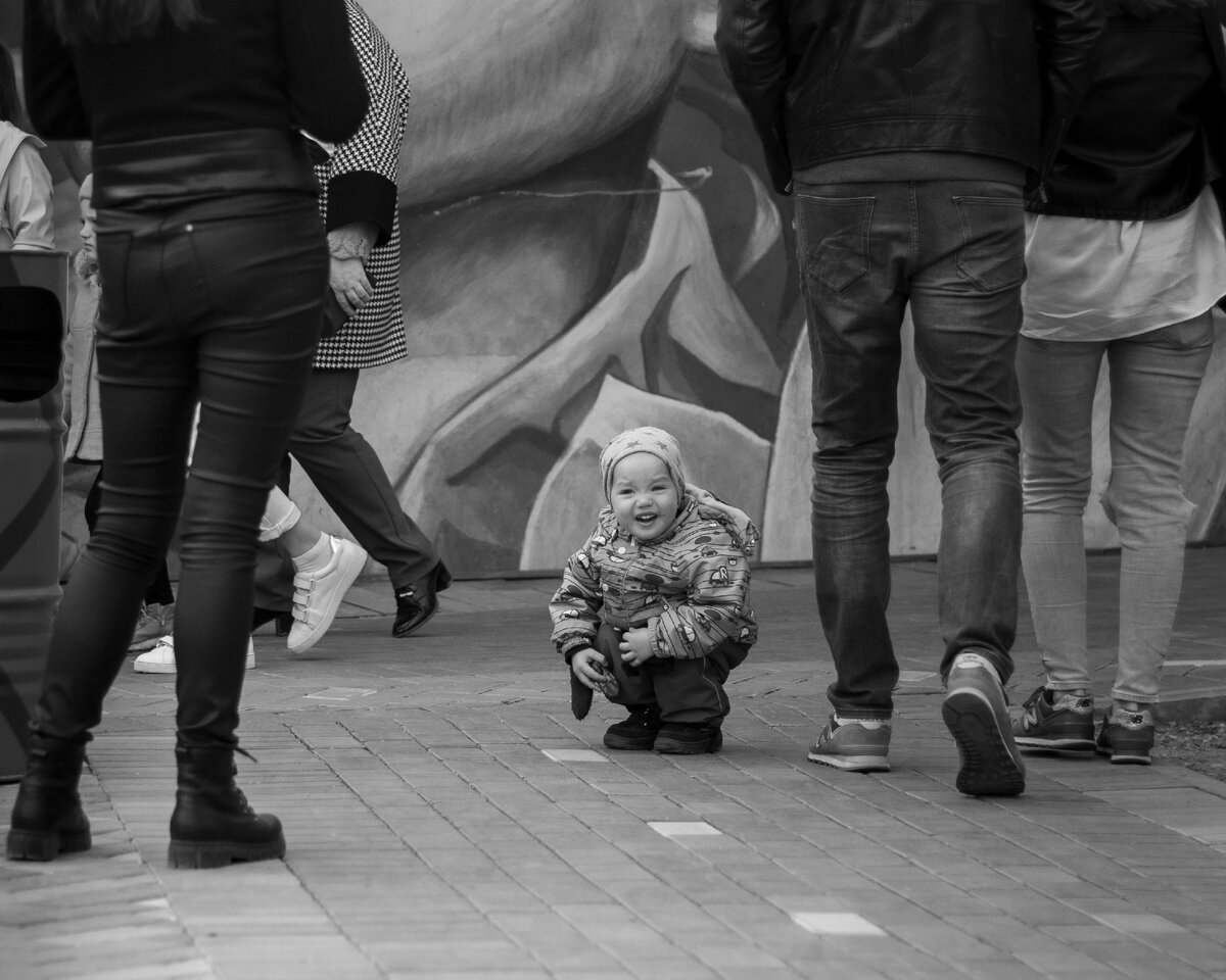 Фотография ребенка, которая навела меня на эти мысли. Арт-Квадрат, Уфа, 2020