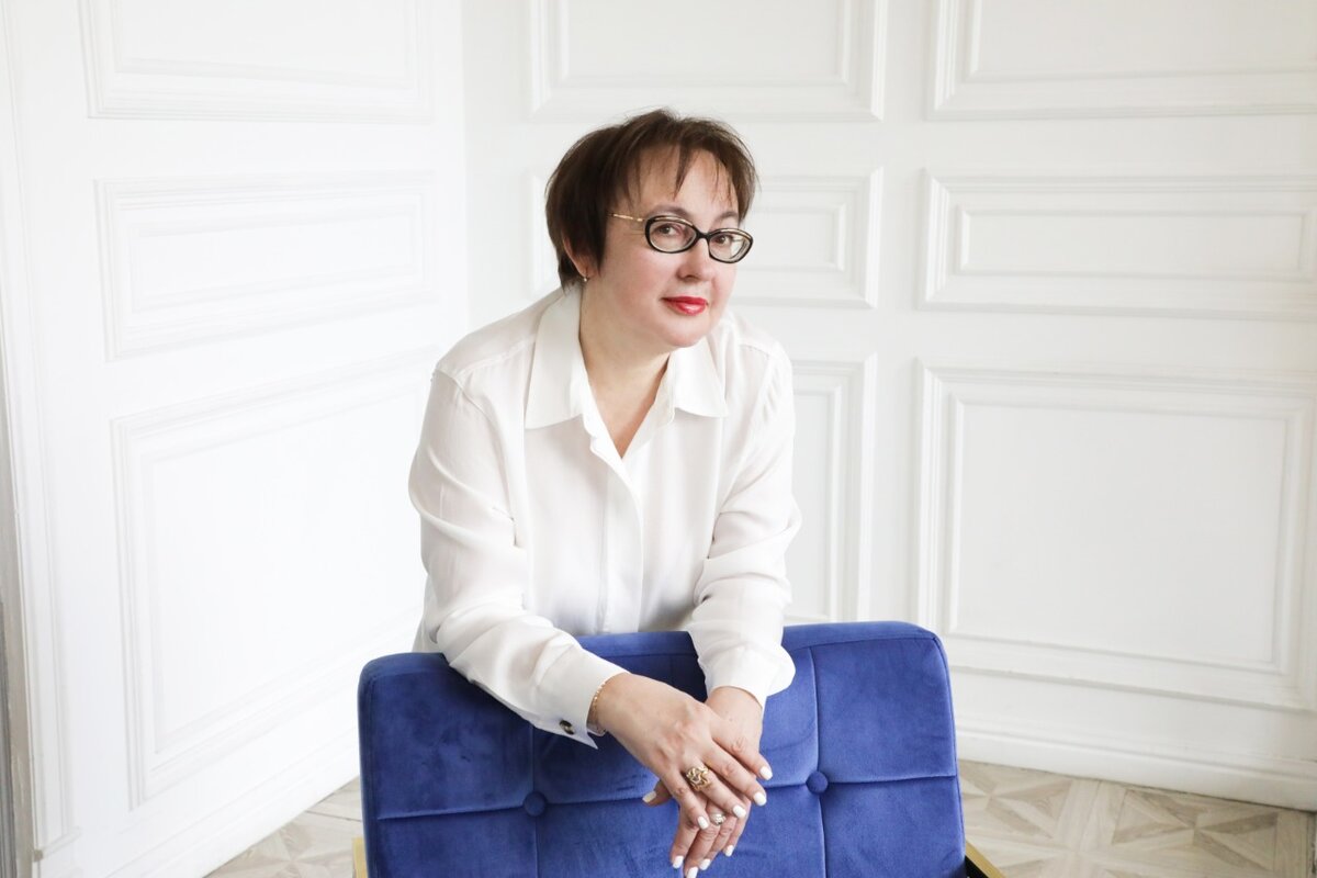 Коноваленко Марина Юрьевна, кандидат псих. наук, доцент, директор по маркетингу компании "Аксамит", преподаватель РЭУ им. Г.В. Плеханова