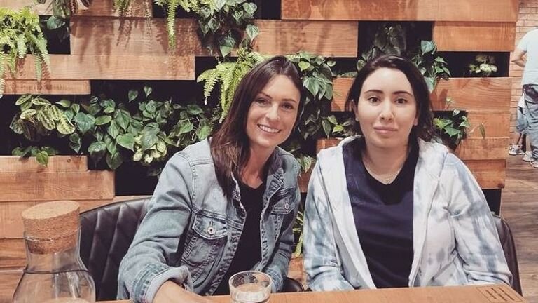 Один из свежих снимков принцессы (она справа)