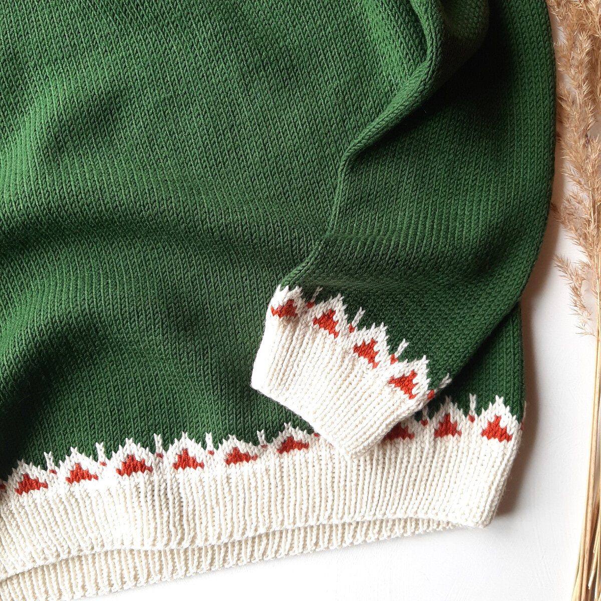 Я использовала молочный белый, но тут этого не видно.