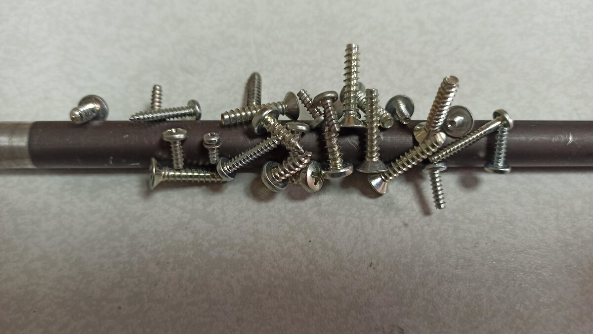 Не очень и много)