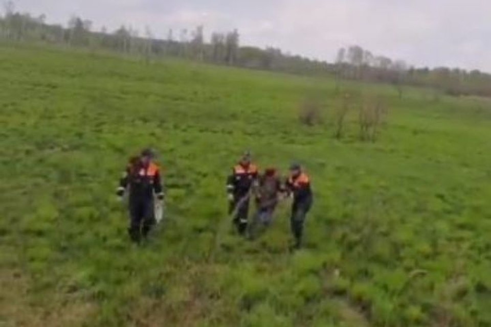     Женщине очень повезло, что ее заметили издалека другие люди. Фото: cтоп-кадр видео