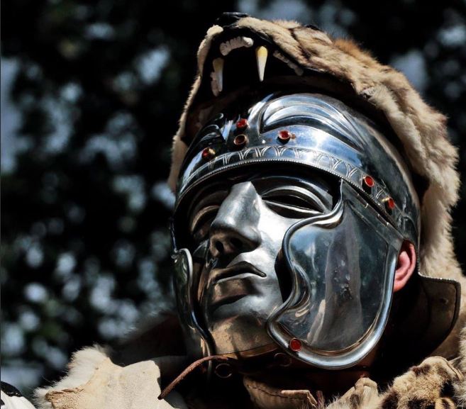 укрепленный шлем