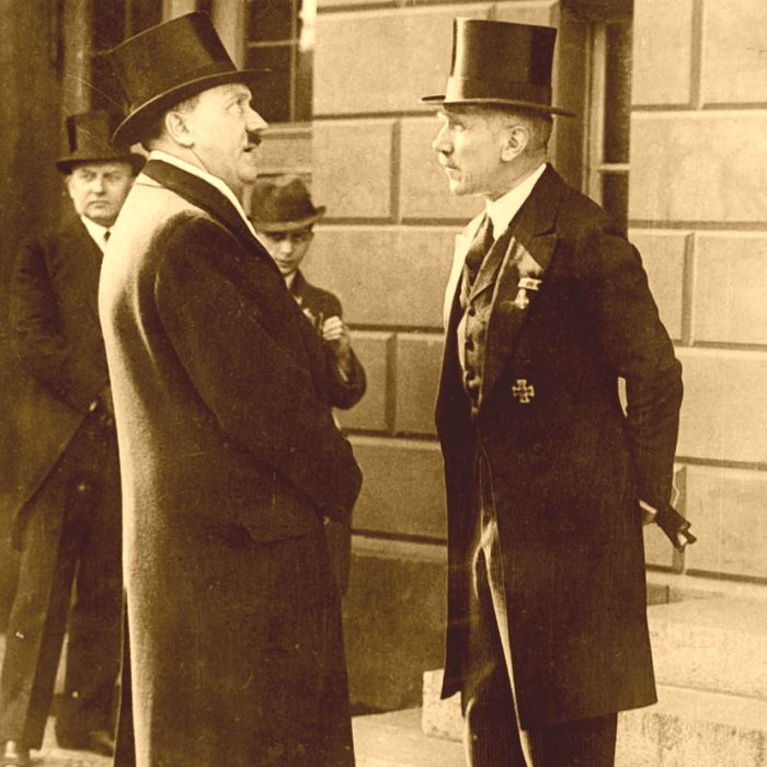 Гитлер и Папен