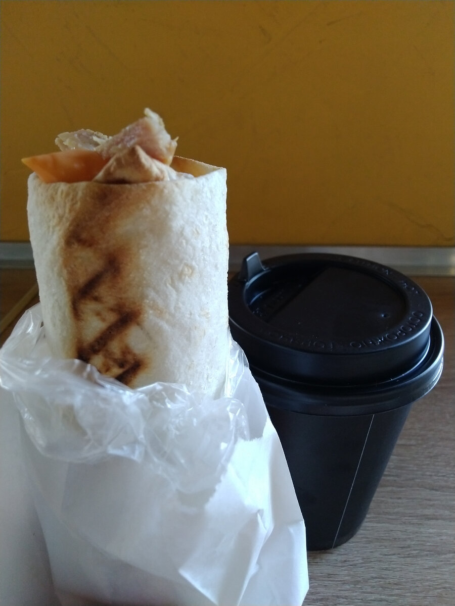 Из трёх размеров выбрал самую маленькую, было вкусно