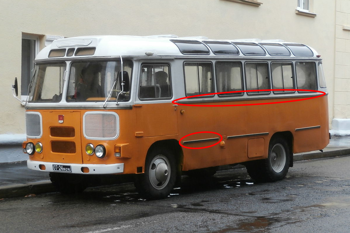 Автобус ПАЗ 672. Красным выделены молдинги