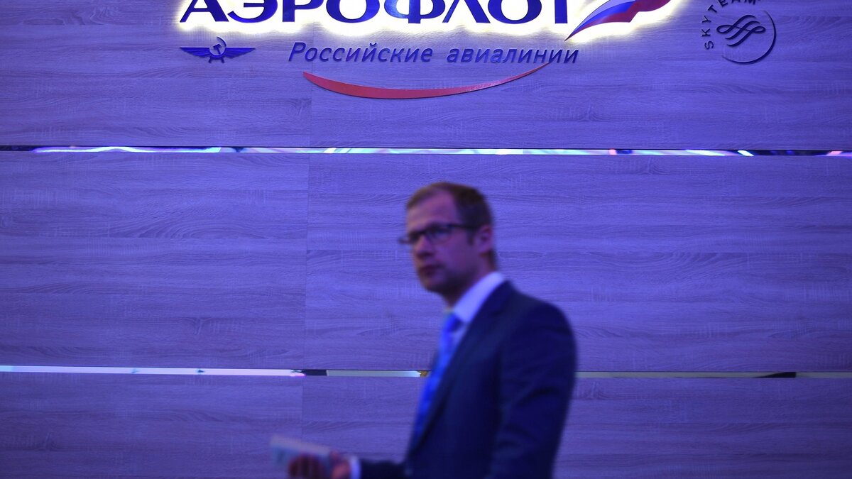    %У стенда компании "Аэрофлот" на выставке на Петербургском международном экономическом форуме 2017© РИА Новости . Рамиль Ситдиков