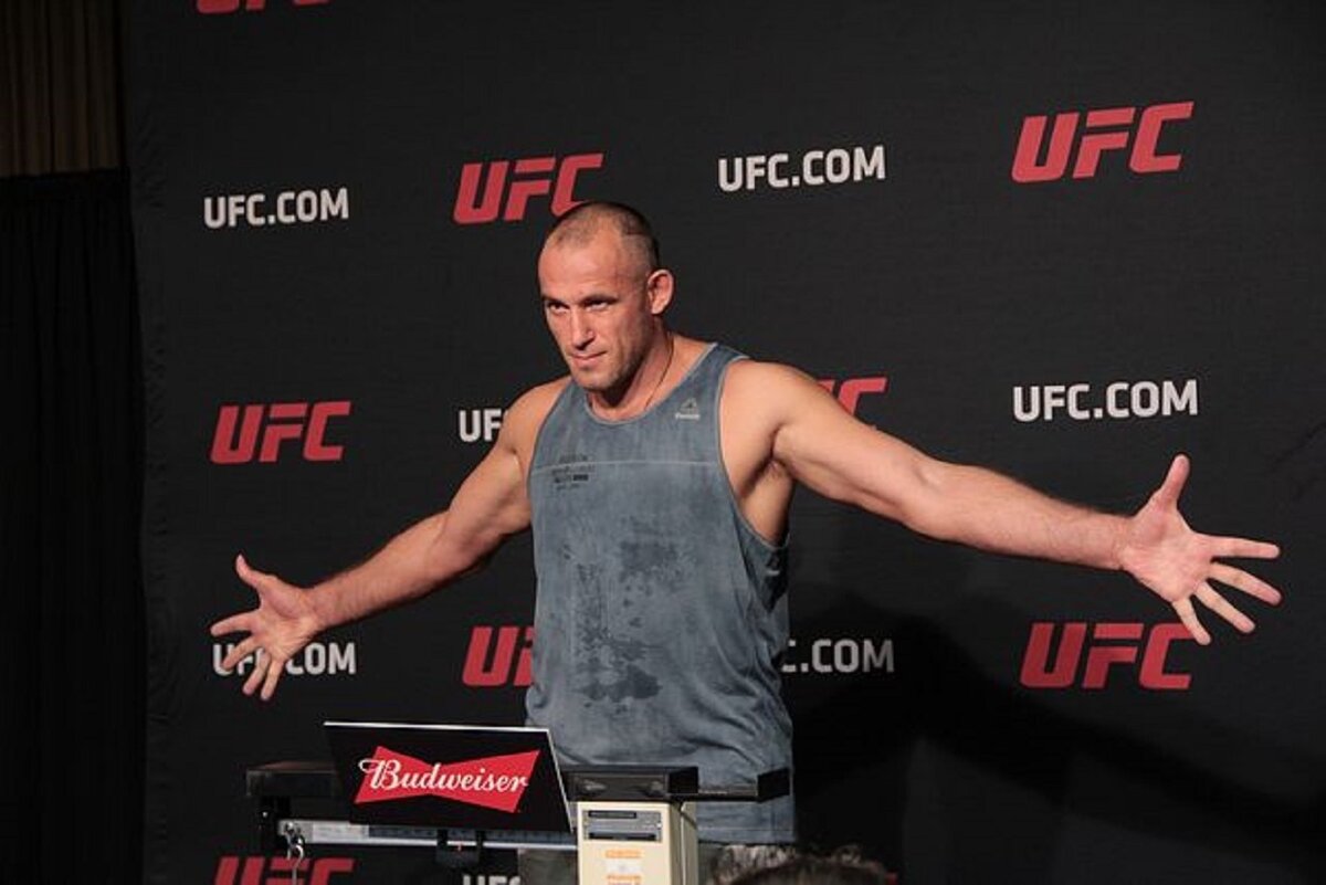 Алексей Олейник. Фото: Mike Sloan/ Sherdog.com
