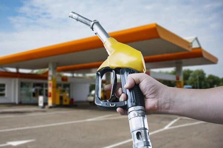 Французские АЗС превратились в поле битвы. Фото: ru.freepic.com