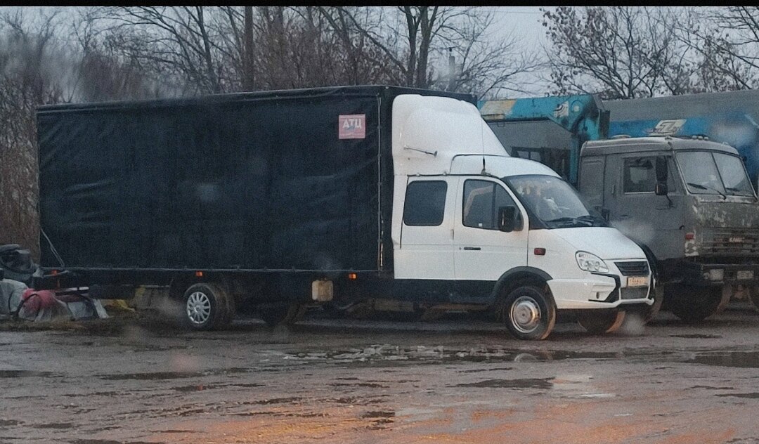 Это здесь ещё сухо под машиной