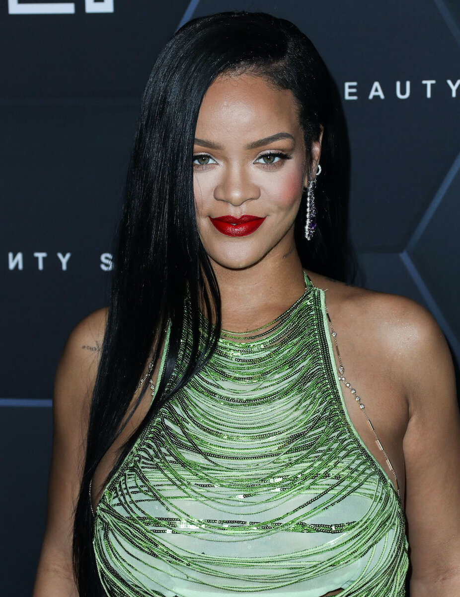    РианнаLegion-Media