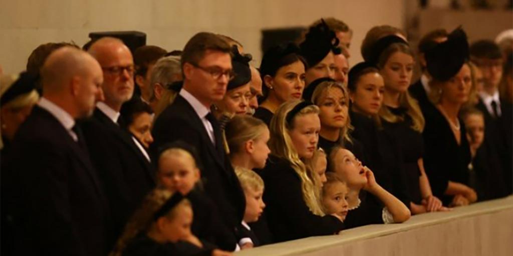 Правнуки корролевы были на церемонии прощания с ней. Фото: Getty Images