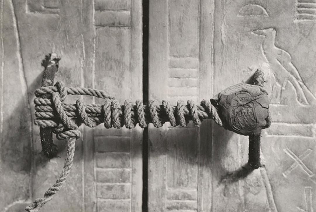 Существовали ли реальные ловушки в древних гробницах, как это показывают в Голливудских фильмах, вроде Индианы Джонса?