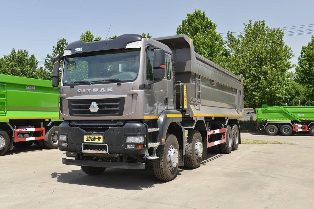     Несмотря на кризис, в России начали расти продажи новых грузовиков Фото: truck.av.by