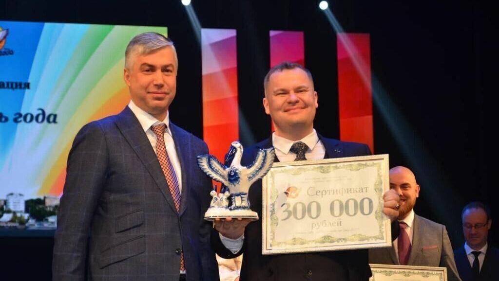     В донской столице выбрали «Учителя города Ростова-на-Дону — 2023». 7 декабря на сцене театра имени Горького прошло официальное чествование победителей муниципального этапа Всероссийского конкурса «Учитель года России». Участие в мероприятии принял глава Администрации Ростова Алексей Логвиненко.